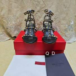 Picture of Valentino Shoes _SKUValentinosz35-406CM5CGDT070320234